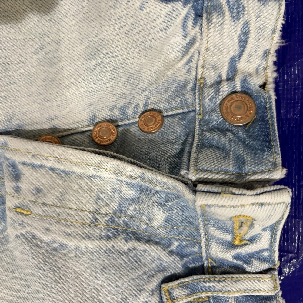 Free People We the Free Women Light Wash Blue Denim Jean Shorts 25 Festival New